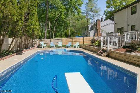 24 Sandalwood Drive Edison NJ 08820