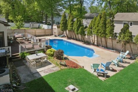 24 Sandalwood Drive Edison NJ 08820