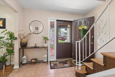 24 Sandalwood Drive Edison NJ 08820