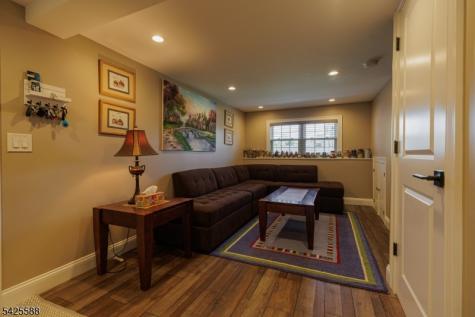 27 Schuyler Drive Clark NJ 07066