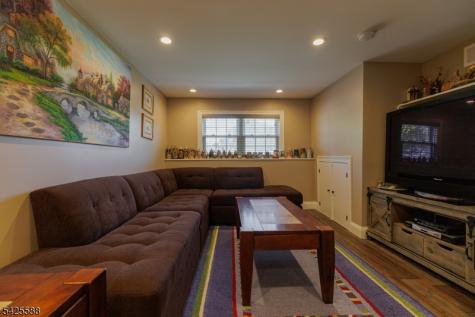 27 Schuyler Drive Clark NJ 07066
