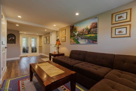 27 Schuyler Drive Clark NJ 07066
