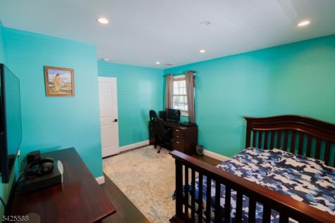 27 Schuyler Drive Clark NJ 07066
