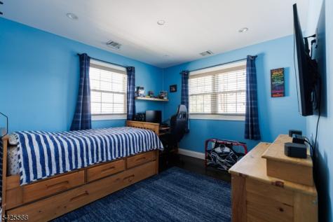 27 Schuyler Drive Clark NJ 07066