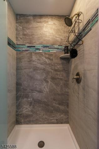 27 Schuyler Drive Clark NJ 07066
