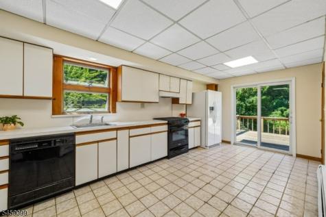 327 Saint Cloud Avenue West Orange NJ 07052