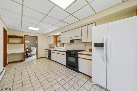 327 Saint Cloud Avenue West Orange NJ 07052