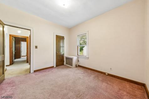 327 Saint Cloud Avenue West Orange NJ 07052