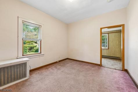 327 Saint Cloud Avenue West Orange NJ 07052