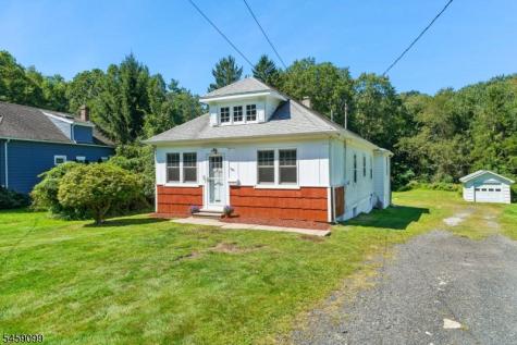 327 Saint Cloud Avenue West Orange NJ 07052