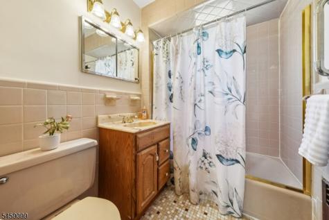 327 Saint Cloud Avenue West Orange NJ 07052