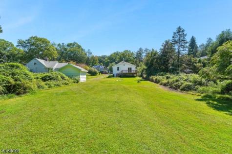 327 Saint Cloud Avenue West Orange NJ 07052