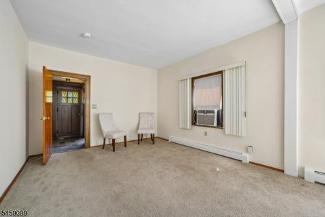 327 Saint Cloud Avenue West Orange NJ 07052