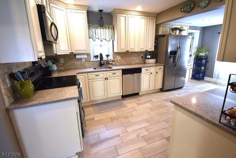 33 Alabama Avenue Jefferson NJ 07849