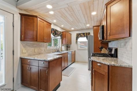 52 Cascade Way Butler NJ 07405