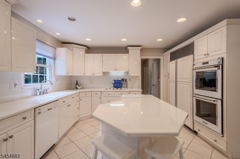 6 Burlington Lane East Brunswick NJ 08816
