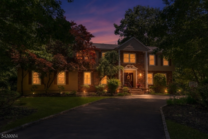 10 Moonshadow Court Kinnelon NJ 07405