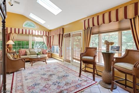 10 Moonshadow Court Kinnelon NJ 07405