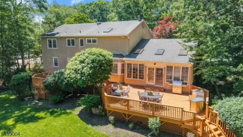10 Moonshadow Court Kinnelon NJ 07405