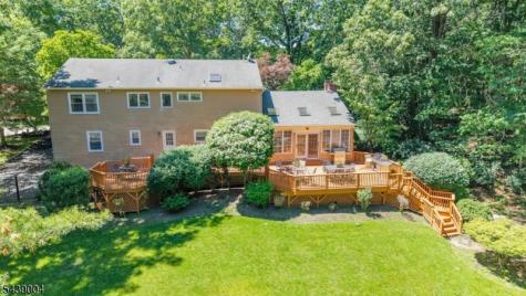 10 Moonshadow Court Kinnelon NJ 07405