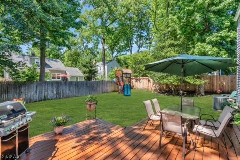 2385 Whittier Avenue Scotch Plains NJ 07076