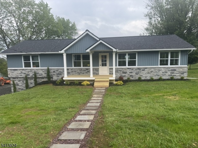 8 Elmhurst Road Holland NJ 08848