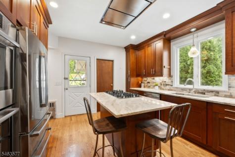 17 Floyd Road Verona NJ 07044
