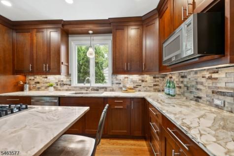 17 Floyd Road Verona NJ 07044