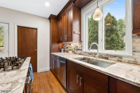 17 Floyd Road Verona NJ 07044