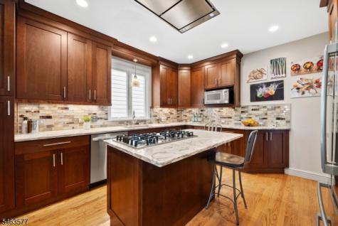 17 Floyd Road Verona NJ 07044