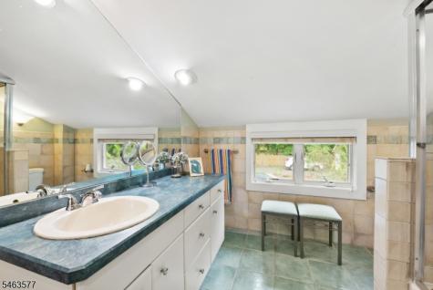 17 Floyd Road Verona NJ 07044