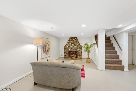 17 Floyd Road Verona NJ 07044