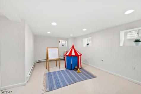 17 Floyd Road Verona NJ 07044