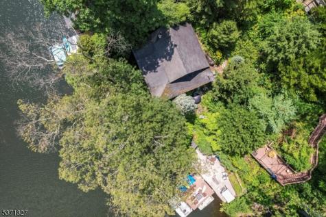 151 Pine Tree Road Bloomingdale NJ 07403