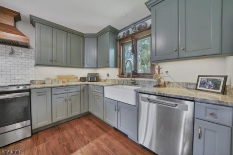 113 Carol Drive Hackettstown NJ 07840