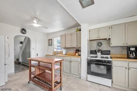 174 Phelps Avenue Bergenfield NJ 07621