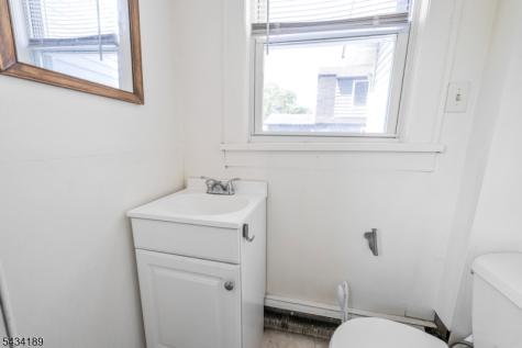 174 Phelps Avenue Bergenfield NJ 07621