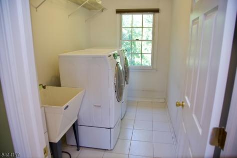 43 Cleveland Avenue East Hanover NJ 07936