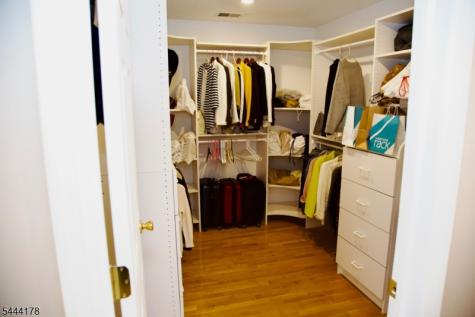 43 Cleveland Avenue East Hanover NJ 07936