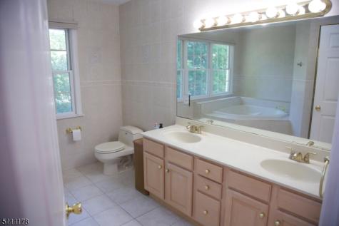 43 Cleveland Avenue East Hanover NJ 07936