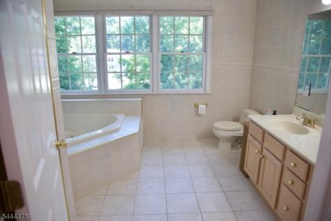 43 Cleveland Avenue East Hanover NJ 07936