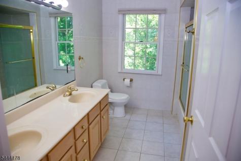 43 Cleveland Avenue East Hanover NJ 07936