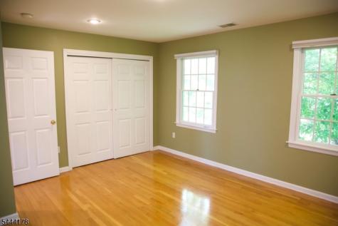 43 Cleveland Avenue East Hanover NJ 07936