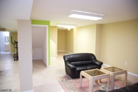 43 Cleveland Avenue East Hanover NJ 07936