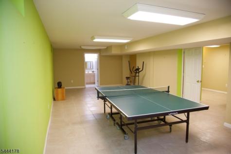 43 Cleveland Avenue East Hanover NJ 07936