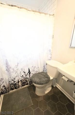 19 E 2nd Street Woodbridge NJ 07064