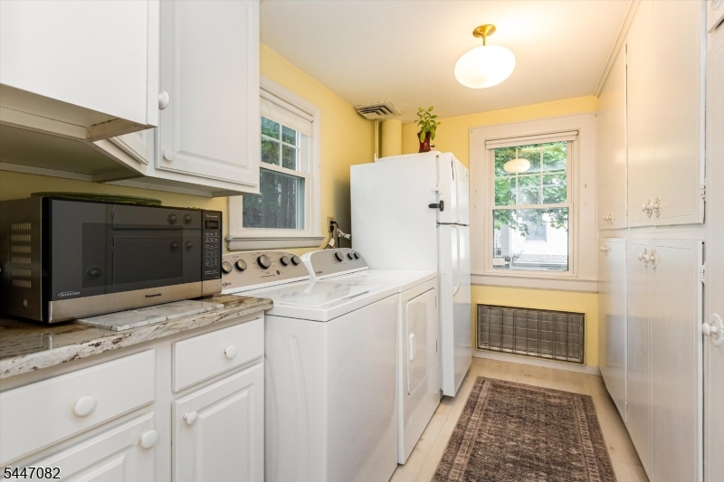 157 Laurel Avenue Livingston NJ 07039