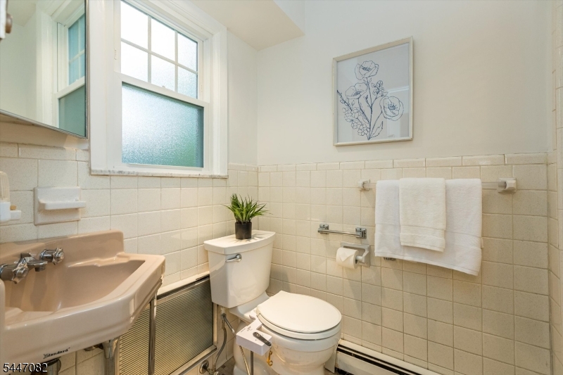 157 Laurel Avenue Livingston NJ 07039
