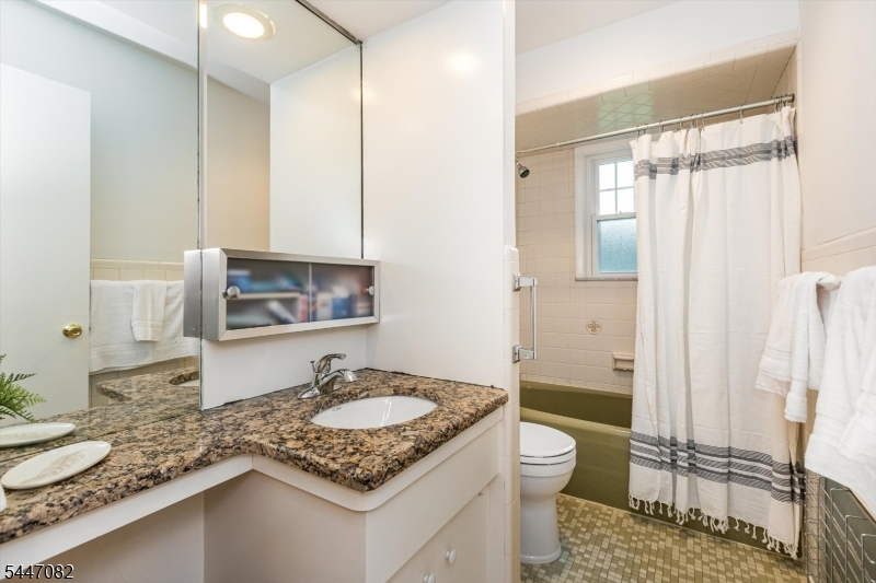 157 Laurel Avenue Livingston NJ 07039