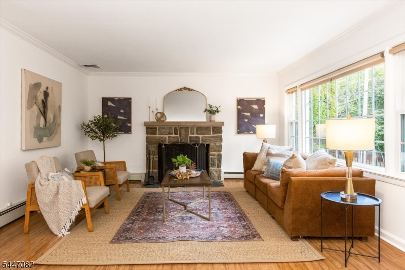 157 Laurel Avenue Livingston NJ 07039